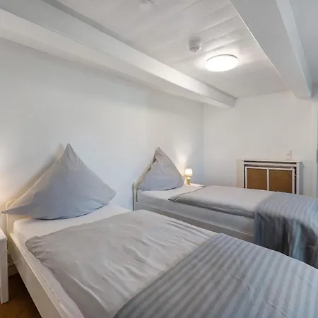Knutzenswarft - Deichgraf Apartman *